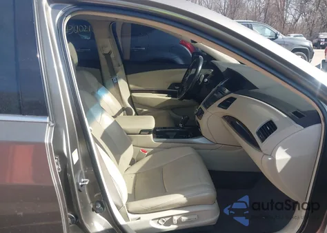 2014 Acura Rlx z USA, uszkodzony, nr VIN JH4KC1F53EC006114